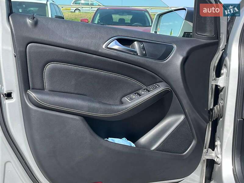 Хэтчбек Mercedes-Benz B-Class 2017 в Львове