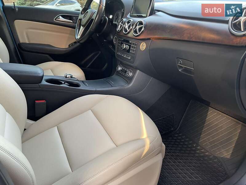 Хэтчбек Mercedes-Benz B-Class 2014 в Одессе фото 13 Хэтчбек Mercedes-Benz B-Class 2014 в Одессе