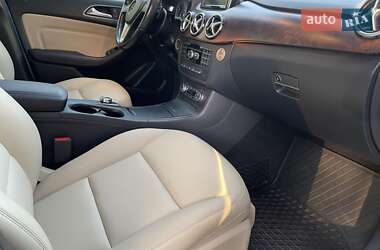 Хэтчбек Mercedes-Benz B-Class 2014 в 