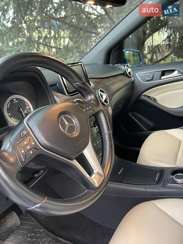Хэтчбек Mercedes-Benz B-Class 2014 в Одессе фото 30 Хэтчбек Mercedes-Benz B-Class 2014 в Одессе