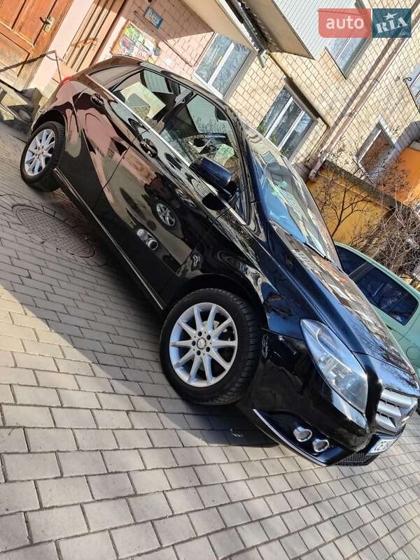 Хэтчбек Mercedes-Benz B-Class 2013 в Черновцах