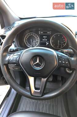 Хэтчбек Mercedes-Benz B-Class 2013 в 