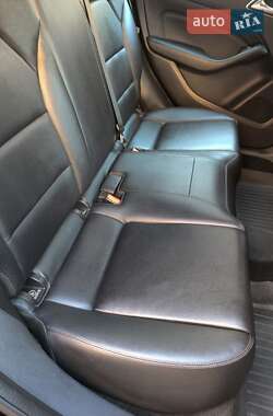 Хэтчбек Mercedes-Benz B-Class 2013 в 