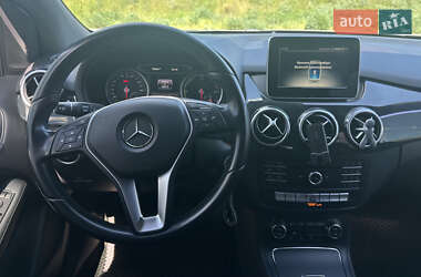 Хэтчбек Mercedes-Benz B-Class 2017 в 