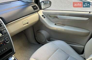 Хэтчбек Mercedes-Benz B-Class 2007 в 