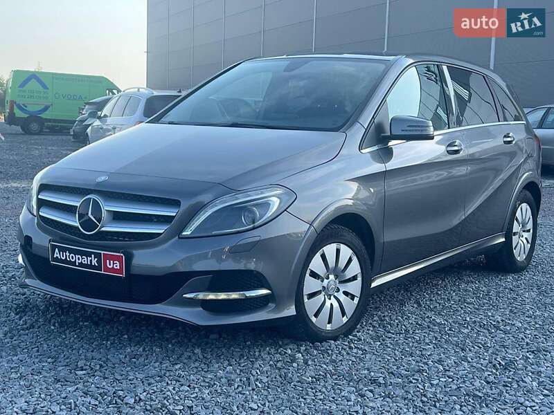 Хетчбек Mercedes-Benz B-Class 2015 в 
