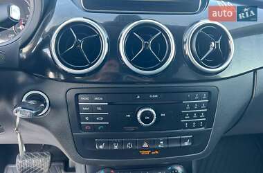 Хетчбек Mercedes-Benz B-Class 2015 в 