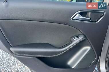 Хетчбек Mercedes-Benz B-Class 2015 в 