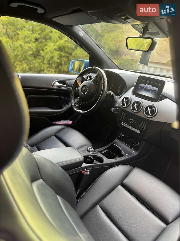 Хетчбек Mercedes-Benz B-Class 2016 в Дніпрі