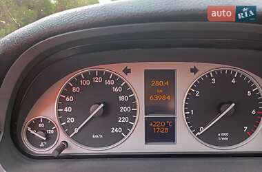Хэтчбек Mercedes-Benz B-Class 2010 в 