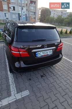 Хэтчбек Mercedes-Benz B-Class 2016 в 