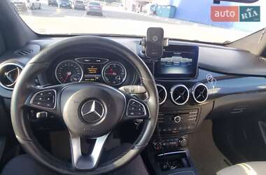 Хэтчбек Mercedes-Benz B-Class 2016 в 