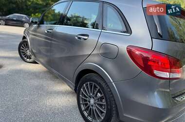 Хэтчбек Mercedes-Benz B-Class 2016 в 