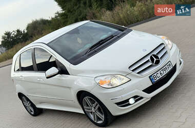 Хэтчбек Mercedes-Benz B-Class 2011 в 