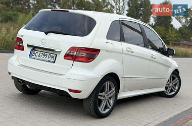 Хэтчбек Mercedes-Benz B-Class 2011 в 
