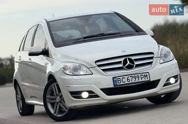 Хэтчбек Mercedes-Benz B-Class 2011 в 