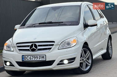 Хэтчбек Mercedes-Benz B-Class 2011 в 