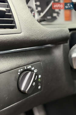 Хэтчбек Mercedes-Benz B-Class 2011 в 