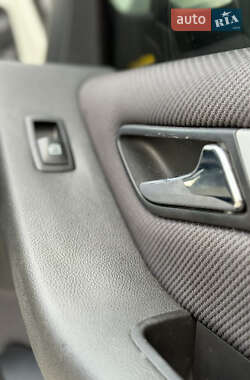 Хэтчбек Mercedes-Benz B-Class 2011 в 