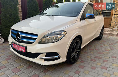 Хэтчбек Mercedes-Benz B-Class 2015 в Львове