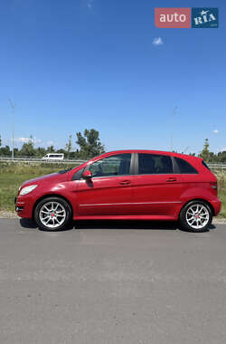 Хэтчбек Mercedes-Benz B-Class 2009 в 