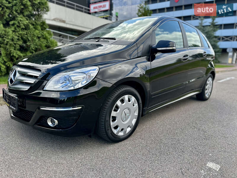 Хэтчбек Mercedes-Benz B-Class 2011 в Киеве фото 3 Хэтчбек Mercedes-Benz B-Class 2011 в Киеве