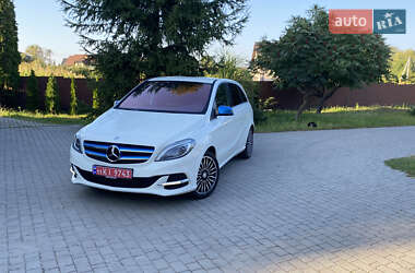 Хэтчбек Mercedes-Benz B-Class 2016 в Киеве