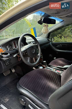 Хэтчбек Mercedes-Benz B-Class 2008 в 