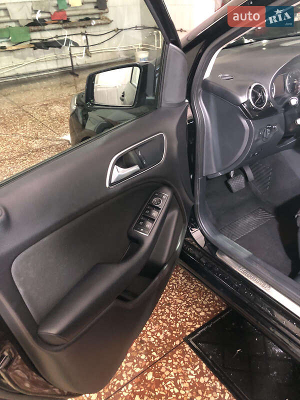 Хэтчбек Mercedes-Benz B-Class 2018 в Полтаве фото 7 Хэтчбек Mercedes-Benz B-Class 2018 в Полтаве