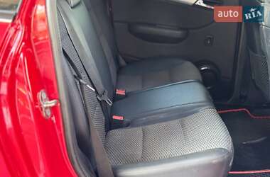 Хэтчбек Mercedes-Benz B-Class 2009 в 