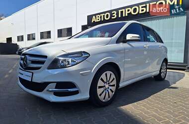 Хэтчбек Mercedes-Benz B-Class 2017 в 