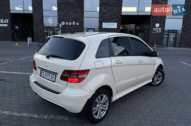 Хэтчбек Mercedes-Benz B-Class 2011 в 