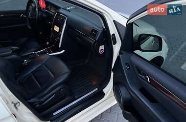 Хэтчбек Mercedes-Benz B-Class 2011 в 