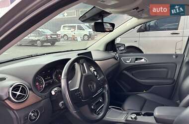 Хэтчбек Mercedes-Benz B-Class 2015 в 