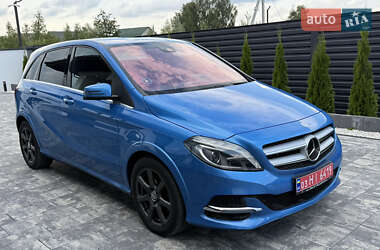 Хэтчбек Mercedes-Benz B-Class 2015 в 