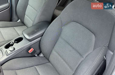 Хэтчбек Mercedes-Benz B-Class 2015 в 