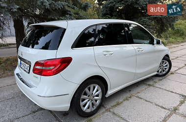 Хэтчбек Mercedes-Benz B-Class 2013 в 