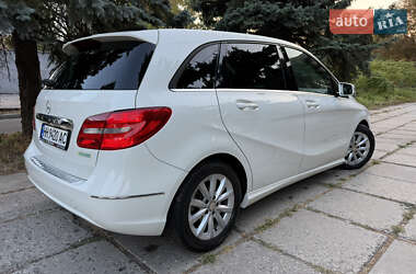 Хэтчбек Mercedes-Benz B-Class 2013 в 