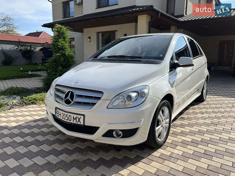 Хэтчбек Mercedes-Benz B-Class 2010 в Одессе фото 2 Хэтчбек Mercedes-Benz B-Class 2010 в Одессе