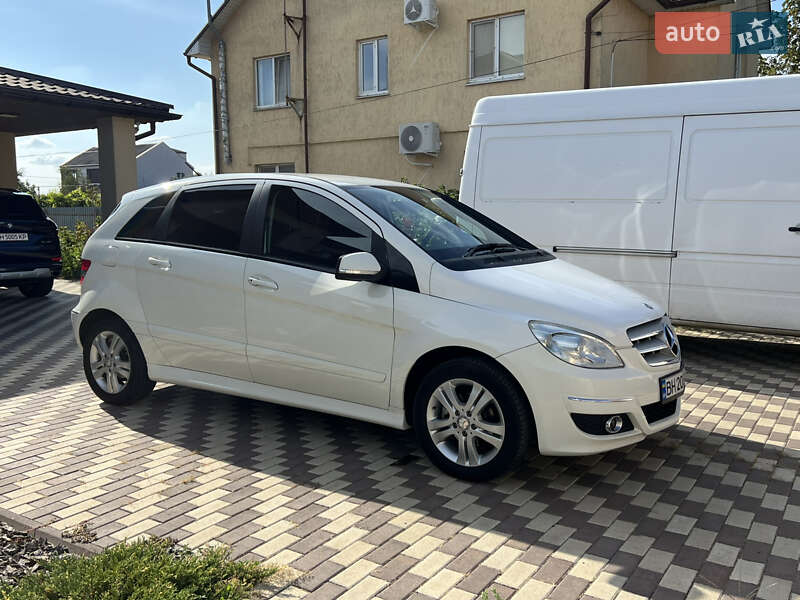 Хэтчбек Mercedes-Benz B-Class 2010 в Одессе фото 11 Хэтчбек Mercedes-Benz B-Class 2010 в Одессе
