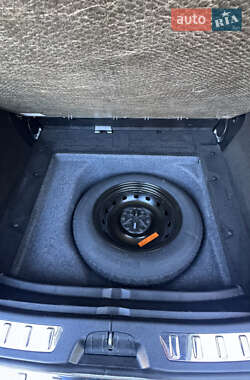 Хэтчбек Mercedes-Benz B-Class 2010 в 