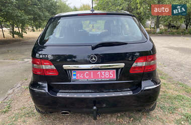Хэтчбек Mercedes-Benz B-Class 2009 в 