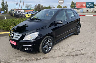Хэтчбек Mercedes-Benz B-Class 2009 в 