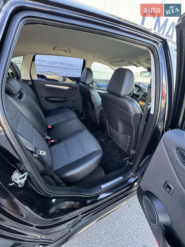 Хэтчбек Mercedes-Benz B-Class 2010 в Киеве