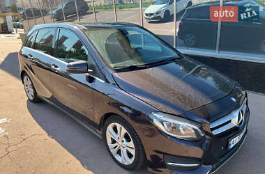 Хэтчбек Mercedes-Benz B-Class 2015 в 