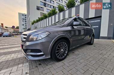 Хэтчбек Mercedes-Benz B-Class 2015 в 