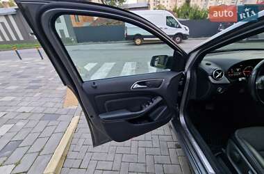 Хэтчбек Mercedes-Benz B-Class 2015 в 