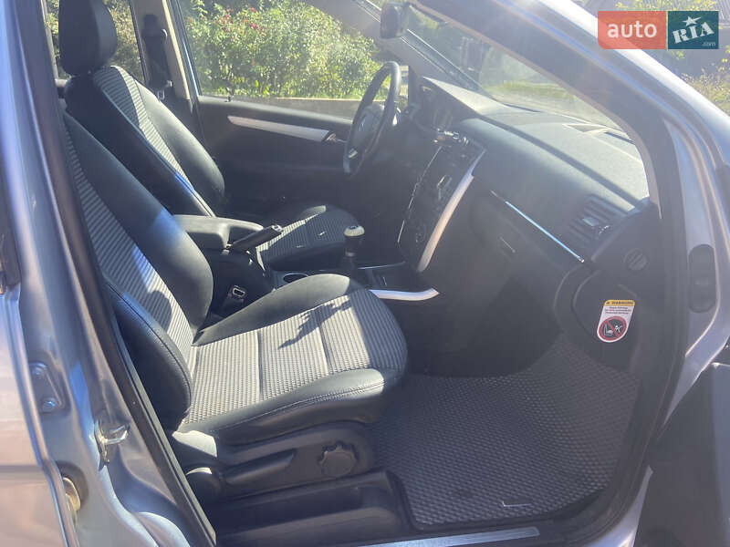 Хэтчбек Mercedes-Benz B-Class 2007 в Запорожье