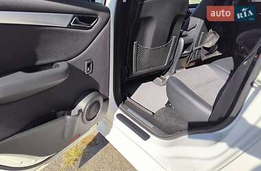 Хэтчбек Mercedes-Benz B-Class 2010 в 
