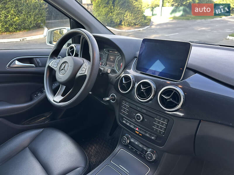 Хэтчбек Mercedes-Benz B-Class 2015 в Киеве фото 14 Хэтчбек Mercedes-Benz B-Class 2015 в Киеве
